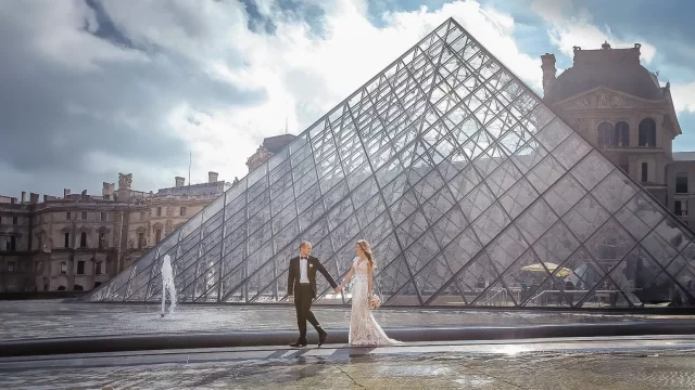 Elope in France | All-inclusive Elopement in Paris with Celebrant and Vintage Car