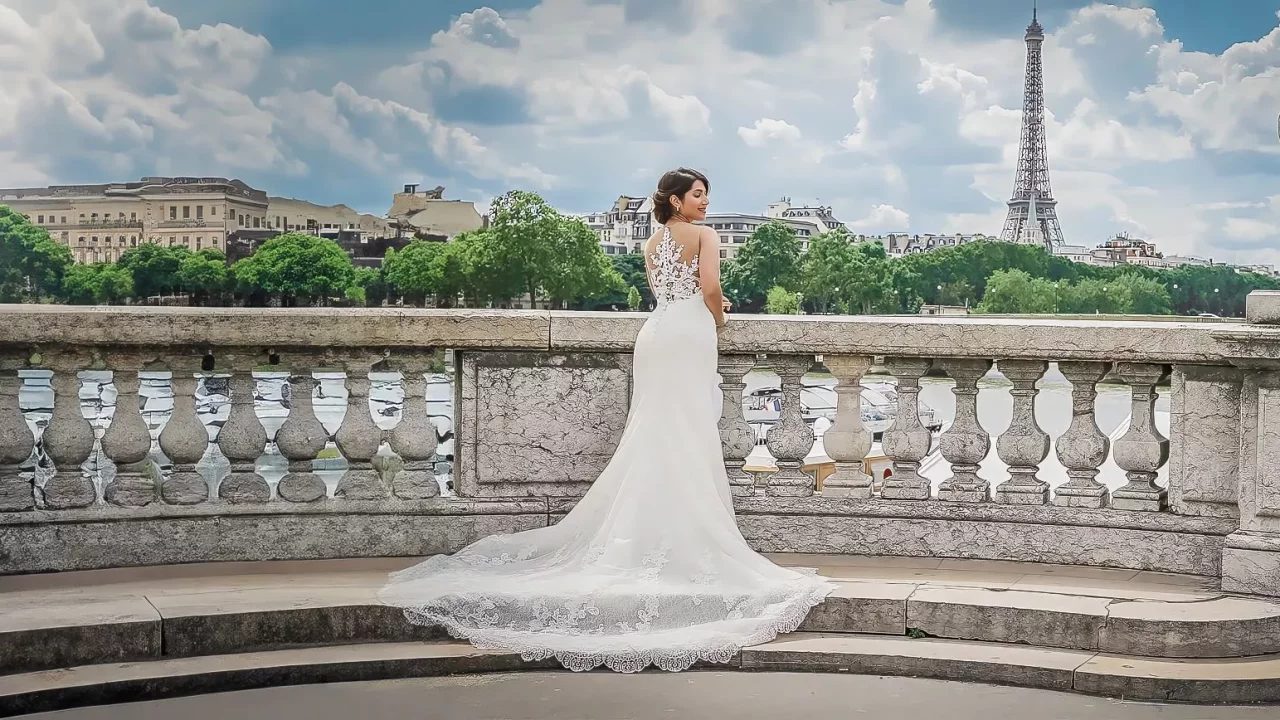 Elope in France