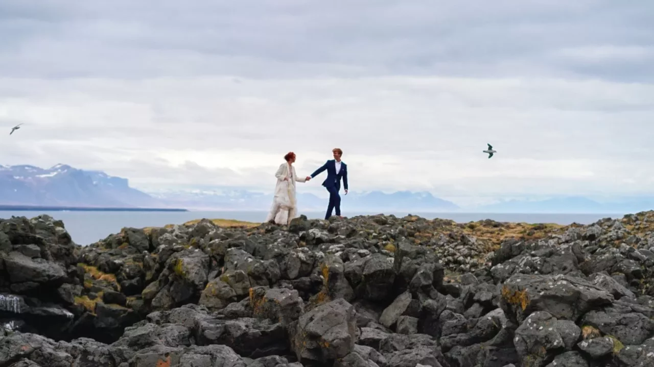 Elope in Iceland Reykjavik Wedding Package – 1