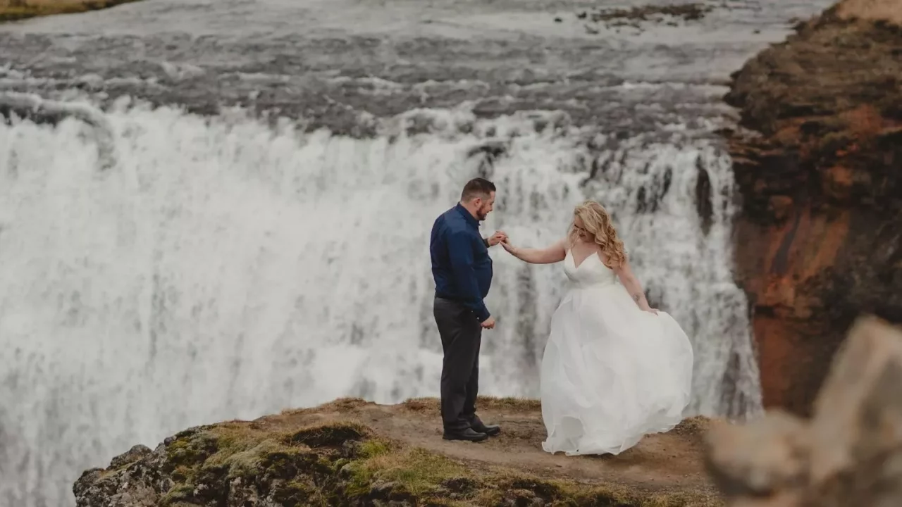 Elope in Iceland Reykjavik Wedding Package – 2