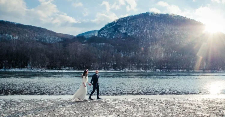 2-day Romantic riverside adventure wedding- kayaking, hiking and enjoying the hills of Hungary