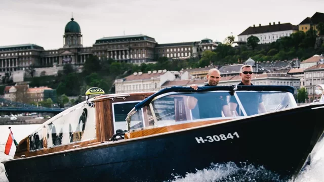 budapest-wedding-boat-elope-europe-2