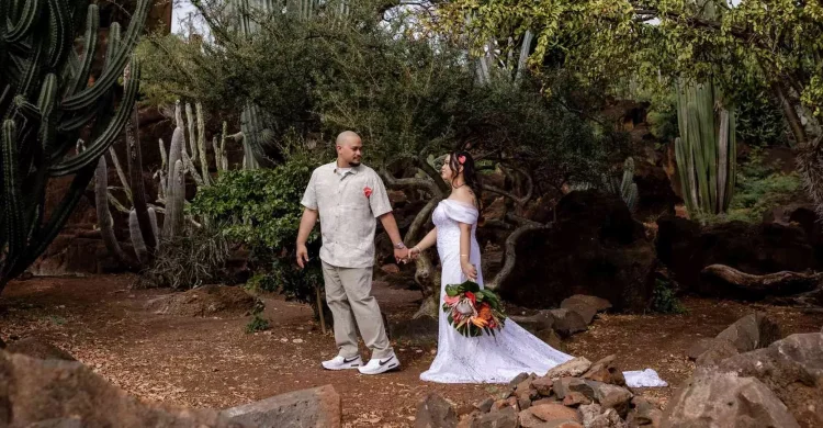 Oahu Elopement in Hawaii