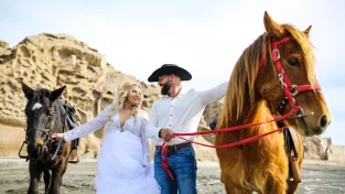 Romantic Elopement in Santorini | Greece