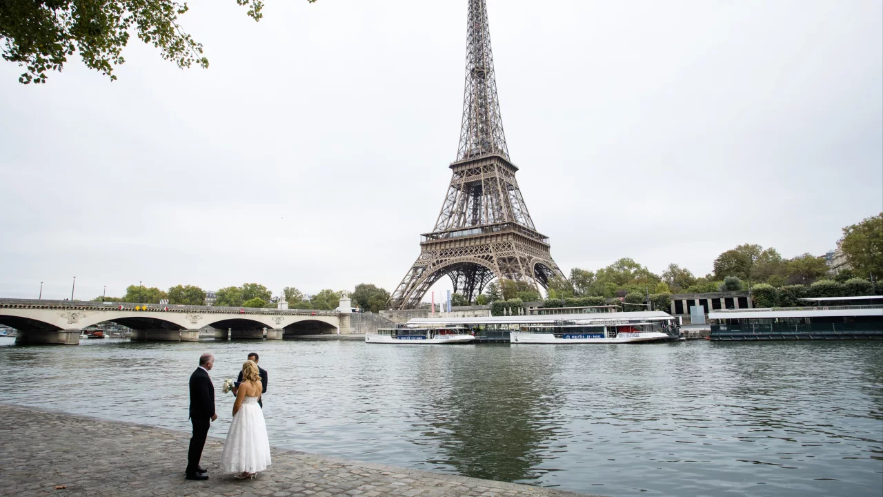 Wedding Paris Eiffel Tower France_16_9
