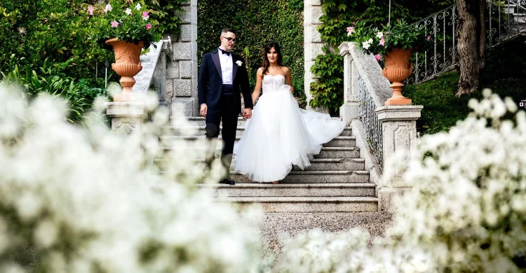 Elopement in Villa Monastero with Private Boatride | Lake Como