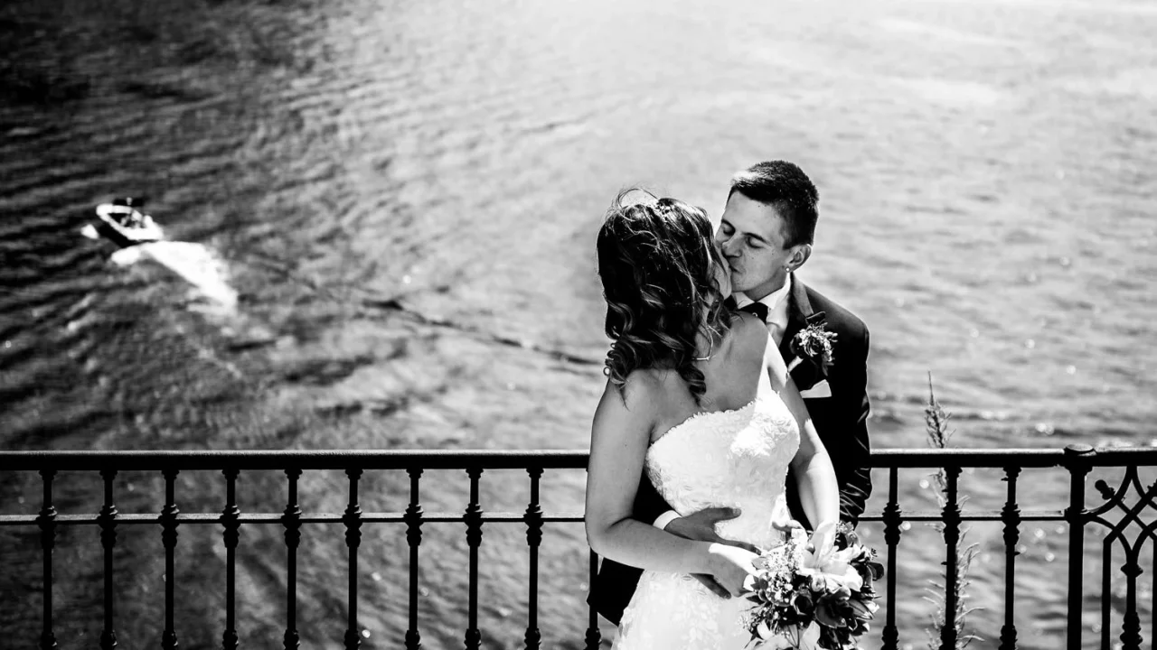 Private Boat Elopement Wedding Villa Monastero Italy_16_9