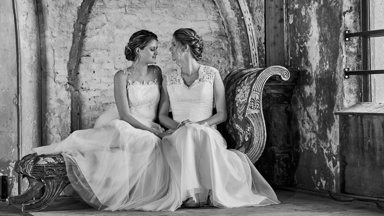 Elope in Amsterdam Netherlands 3_16_9