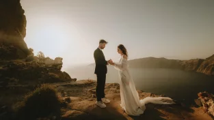 Elope in Santorini | Caldera Picnic