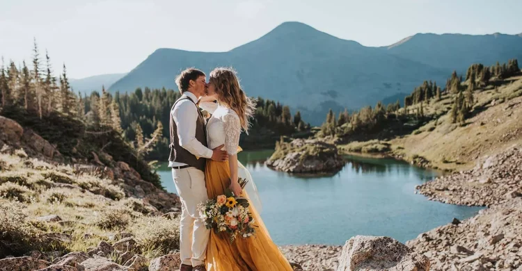 Colorado Adventure Wedding - Alpine Lake Hiking Elopement
