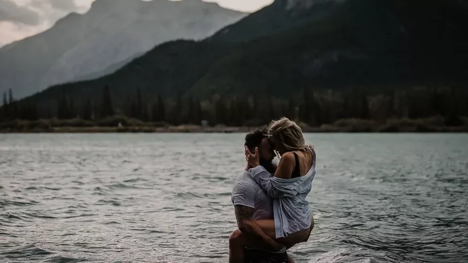 abraham lake elopement package canada