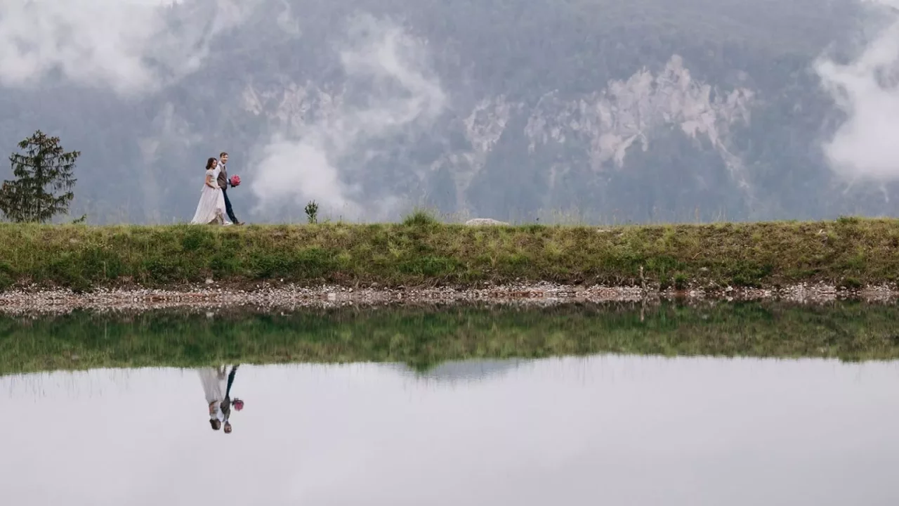 austria elopement package ceremony boatride picnic lake konigssee