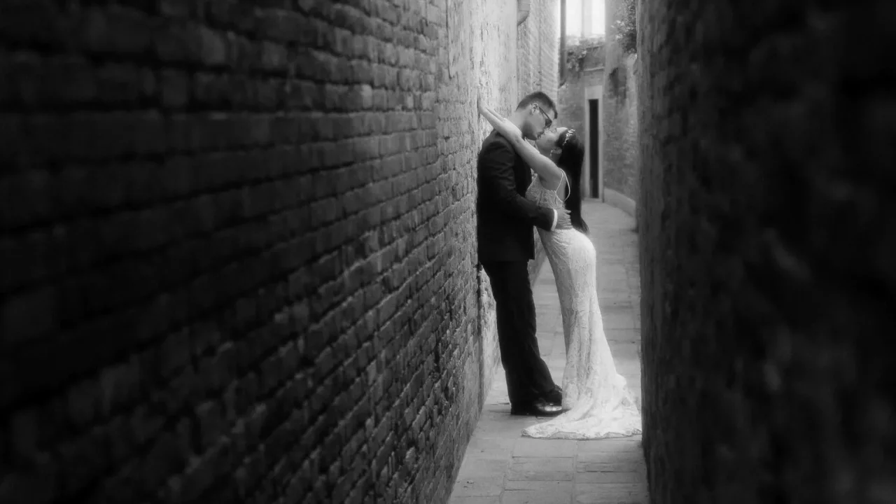 Get married in Venice Italy Venetian alleys