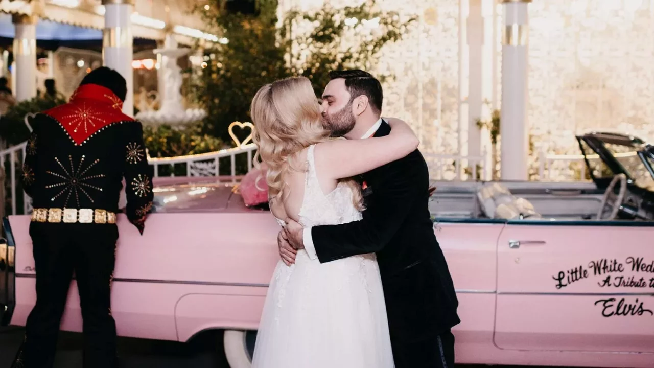 Las Vegas elopement photos