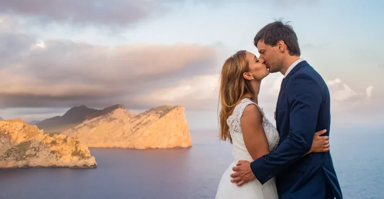 Mallorca Beach Elopement in Cap Formentor | Spain