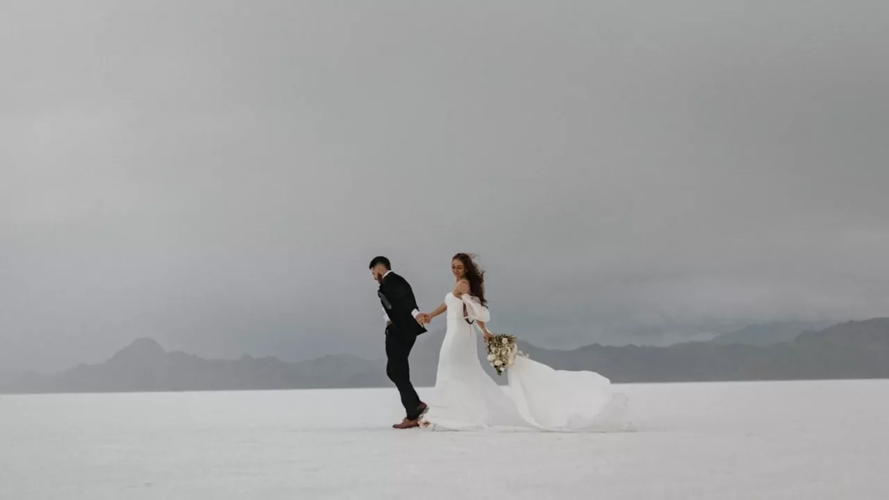 Wedding in Utah Bonneville Salt Flats Elopement Wedding – 2