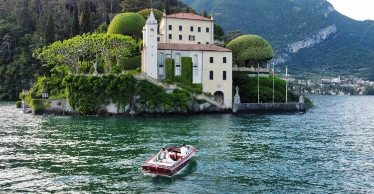 Elope in Lake Como | Wedding Package with Venue and Boatride