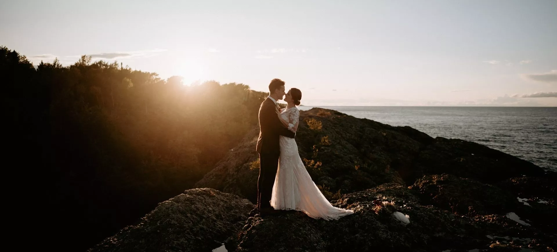 Elope to Michigan’s Upper Peninsula | Lake Superior Elopement with Stargazing