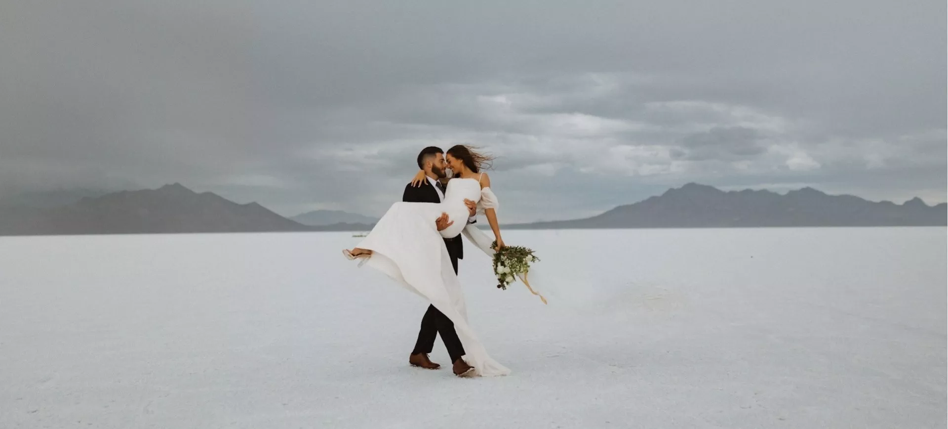 Bonneville Salt Flats Elopement Wedding in Utah
