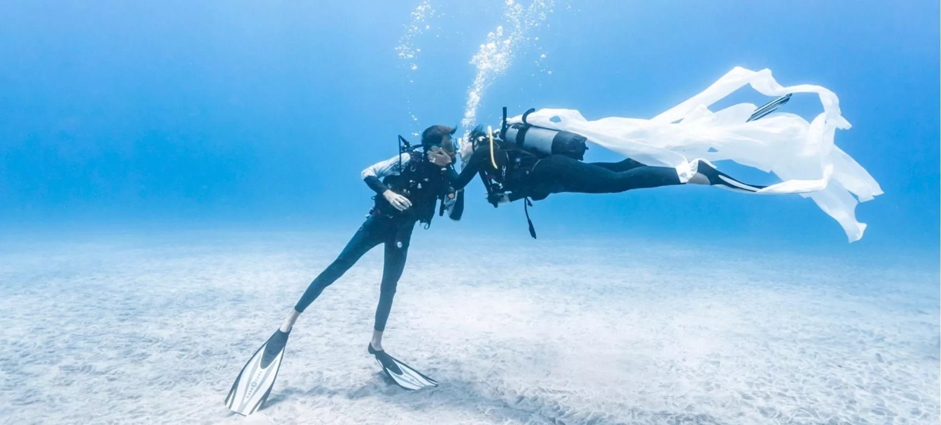 Scuba Dive Wedding | Underwater Elopement in the Indian Ocean