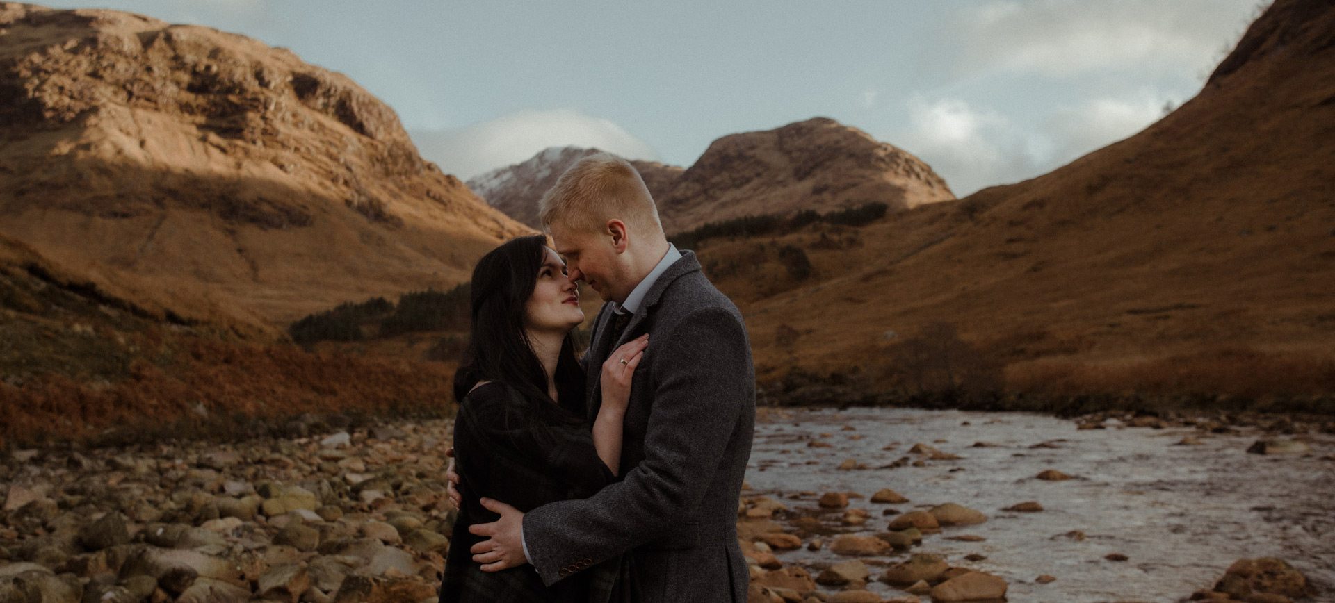 glen coe adventure couple photoshoot - couple portrait in scottish highlands