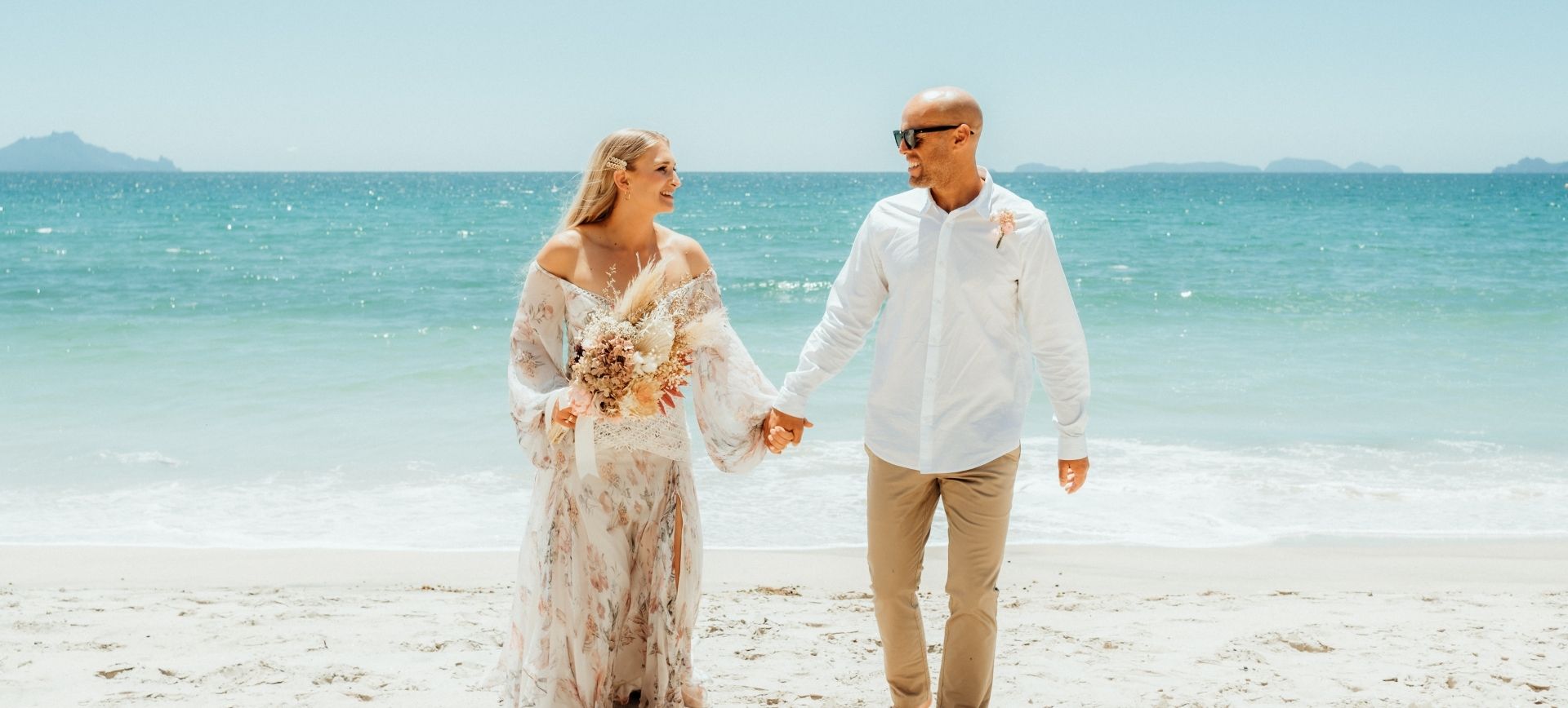Elopement in New Zealand - Beach & Sand Dune Wedding in Northland