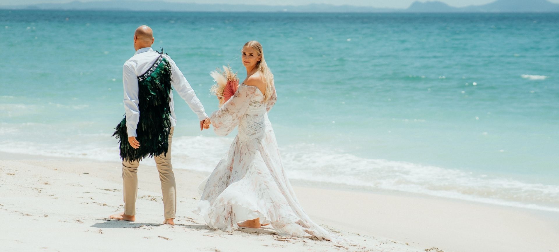 New Zealand elopement at the beach of Mangawhai