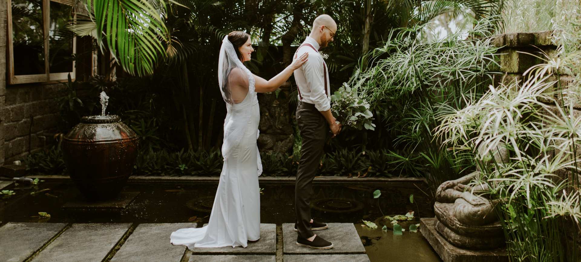 elopement in bali - photography of first look