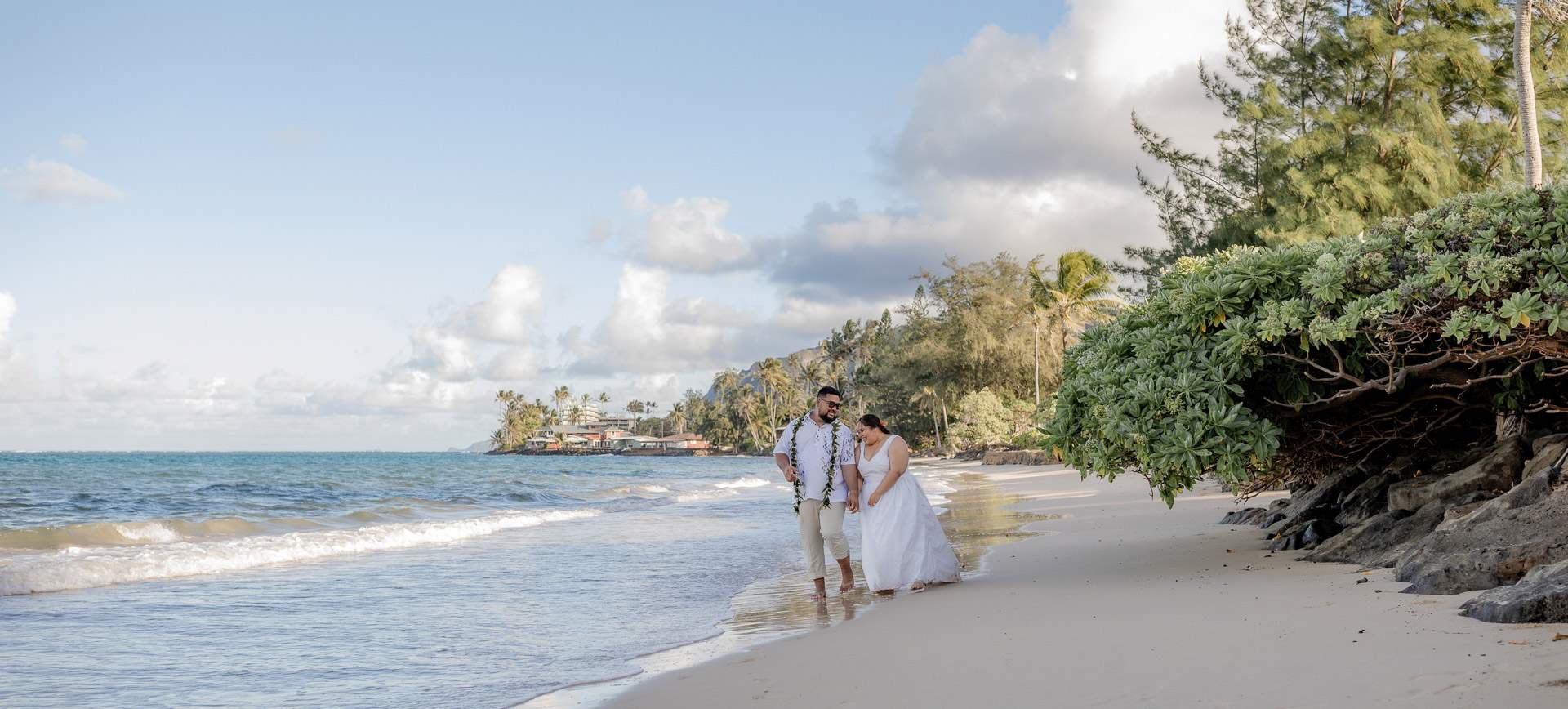 hawaii beach elopement package in oahu