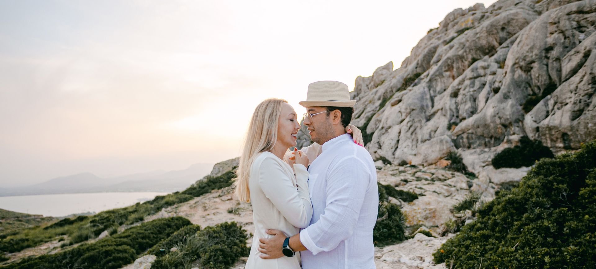 Elope with Mountains in Mallorca