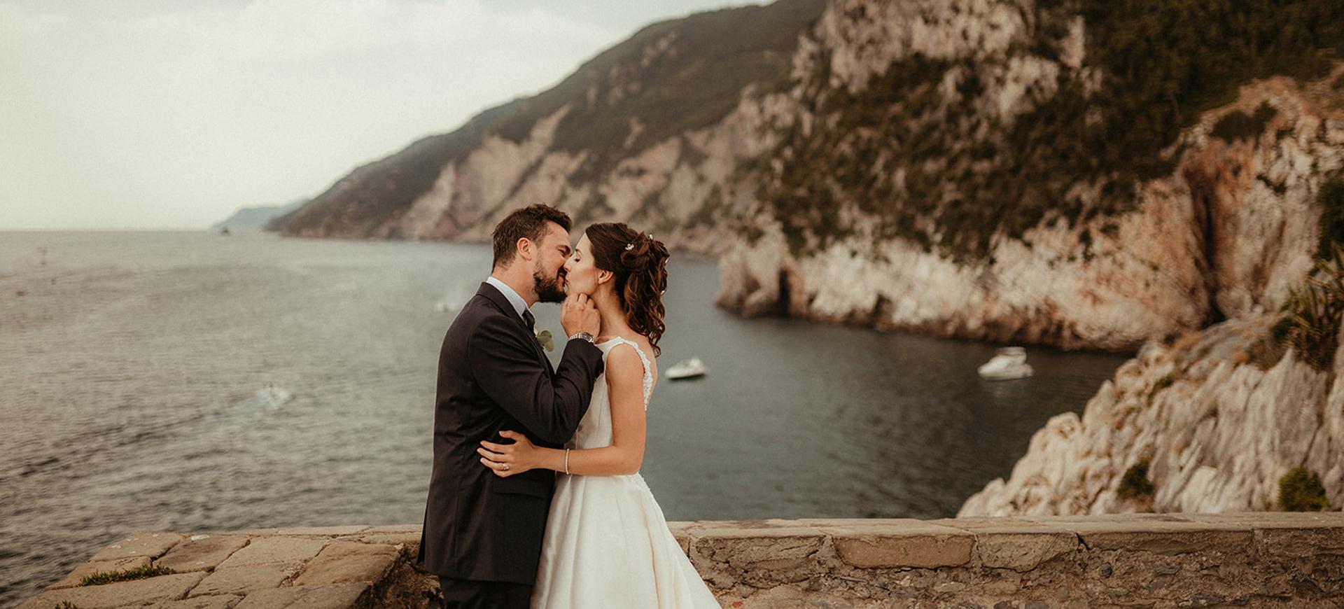 Cinque Terre Photoshoot Tour Wedding Photos in Italy